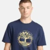 Herren-T-Shirt mit «Tree Logo Lake House»-Grafik Herren-T-Shirt mit «Tree Logo Lake House»-Grafik