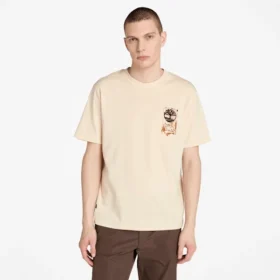 Timberland® Herren-T-Shirt mit «Carrier Slogan»-Grafik auf dem Rücken