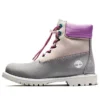 Valentinstag 6-Inch Premium Waterproof Boot «Graues und beiges Nubukleder mit violettem Kragen»